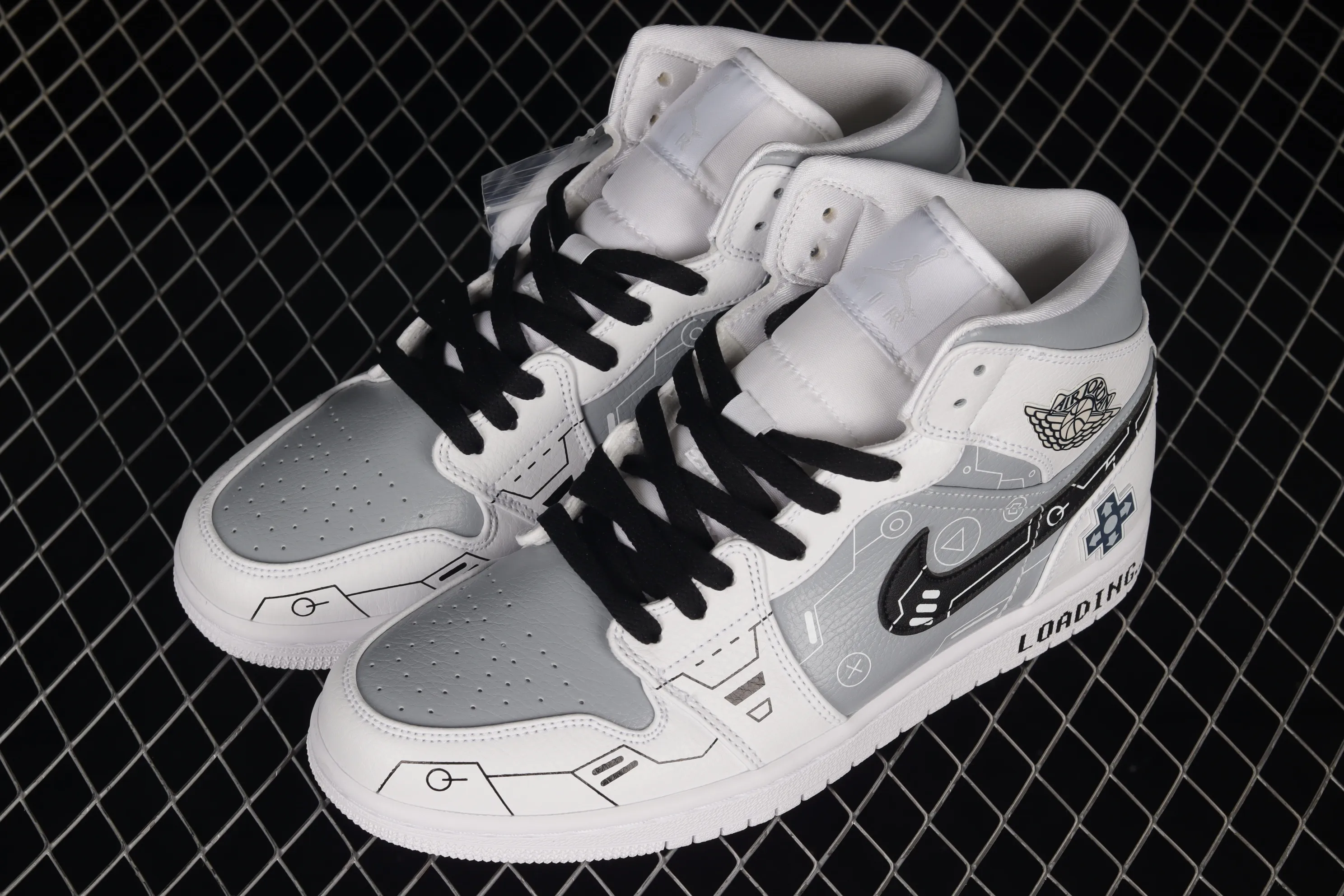 All categories Air Jordan Jordan series basketball shoes Air Jordan 1 Mid Air Jordan 1 Mid "PS5" AJ1 Joe 1 theme video game black and white gray mid-top basketball shoes 554724-129